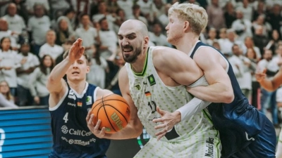 Sehr energetisch wie zuletzt gegen Bochum will der BBC Bayreuth (im Bild Dejan Kovacevic) am Sonntag auch bei den Eisbären Bremerhaven auftreten. (Foto: Thorsten Ochs/ochsenfoto.de)