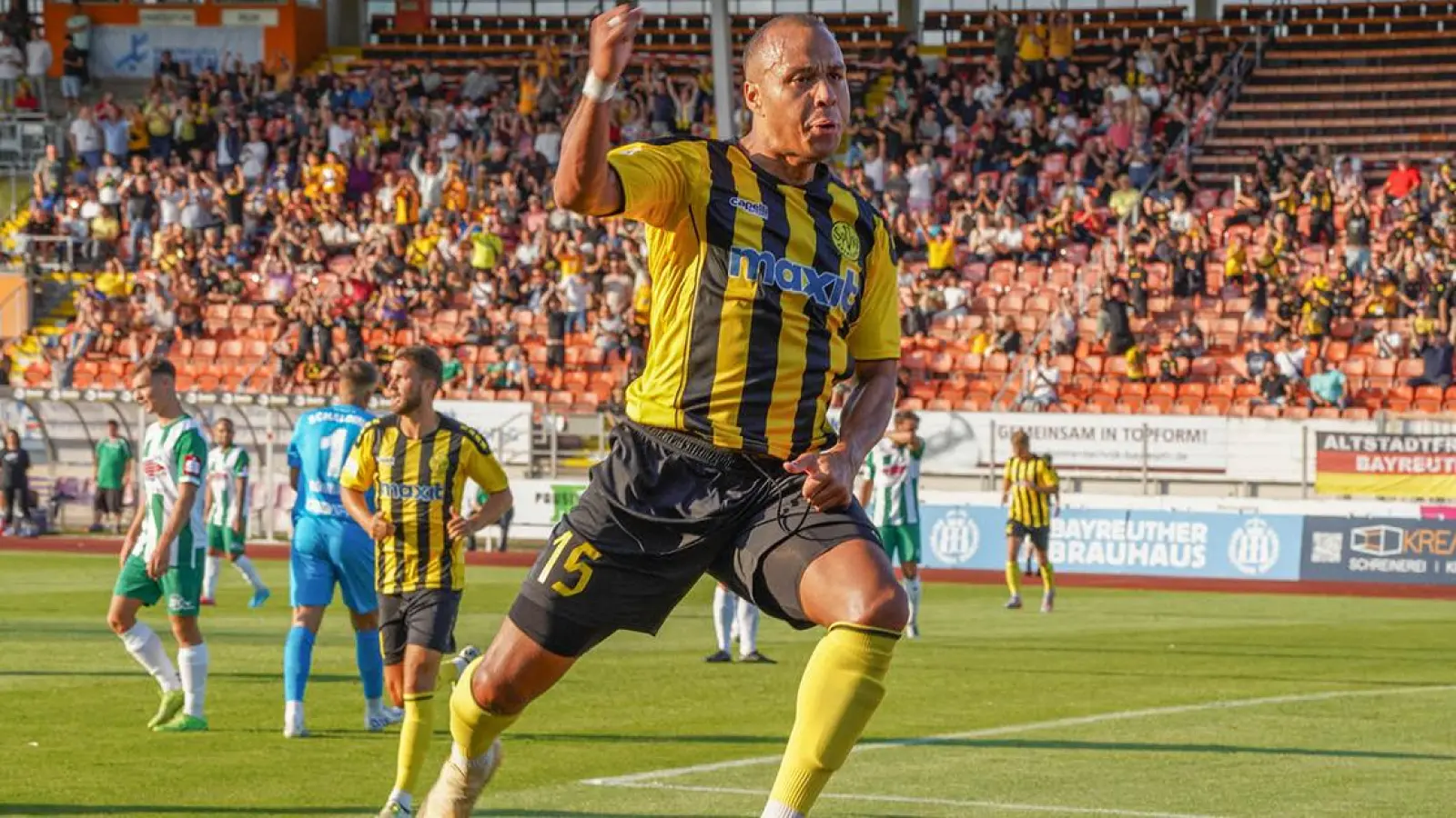 Jann George bejubelt seinen 1:0-Siegtreffer. (Foto: Dörfler)