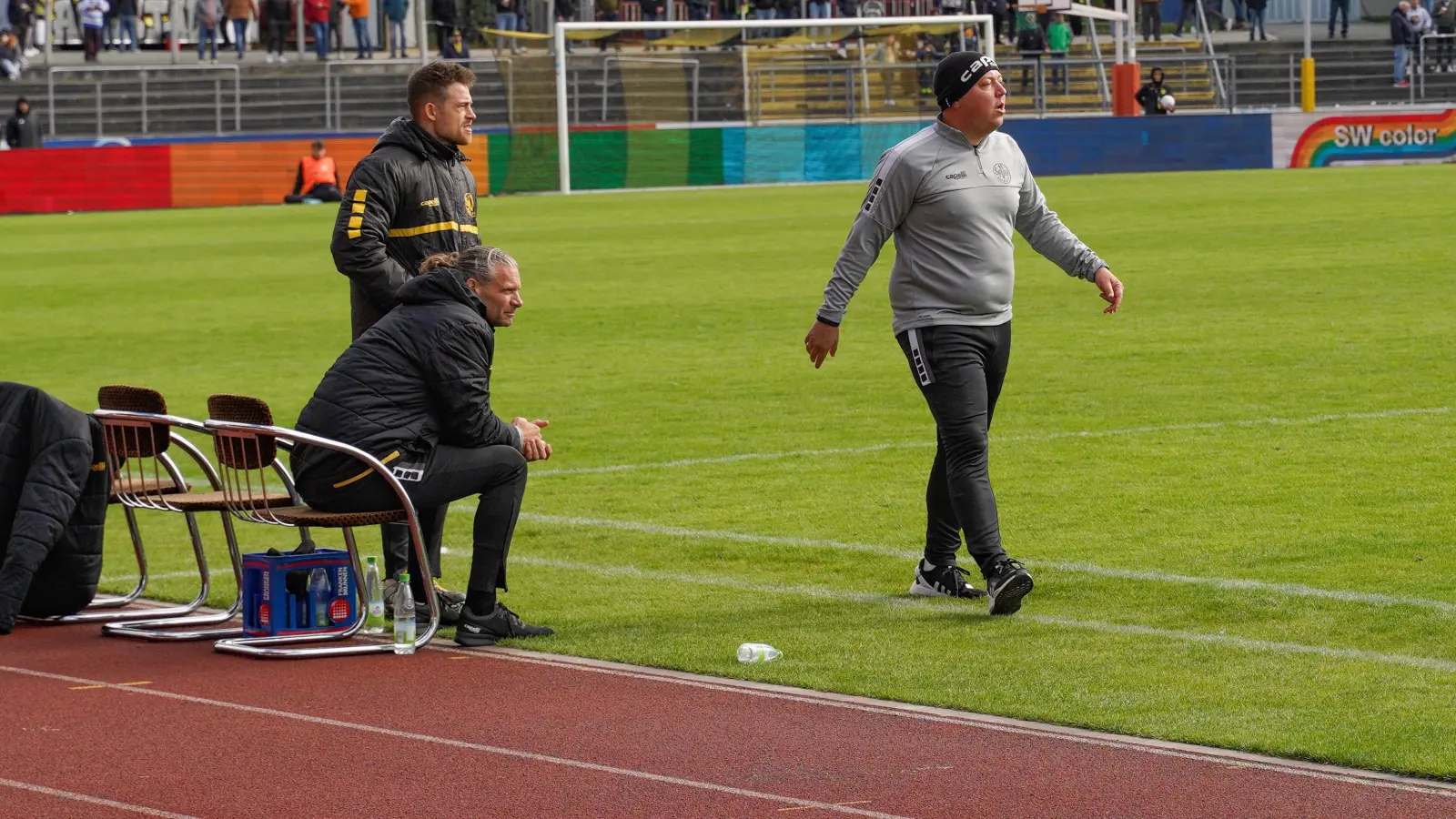 Altstadt-Trainer Lukas Kling (rechts) warnt davor, den nächsten Auswärtsgegner DJK Vilzing zu unterschätzen. (Foto: Archiv/sd)