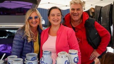 Der große Herbstflohmarkt auf dem Volksfestplatz: Ein voller Erfolg für Beschicker und Besucher.  (Foto: sd)