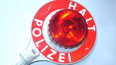 Eine Polizeikelle. (Foto: pixabay)
