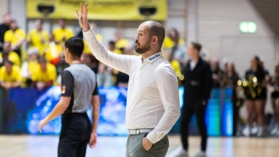 BBC-Headcoach Florian Wedell darf trotz seiner Disqualifikation beim Spiel in Münster am Samstag wie gewohnt gegen den VfL Bochum in der Oberfrankenhalle coachen. (Foto: Oliver Schmidt)