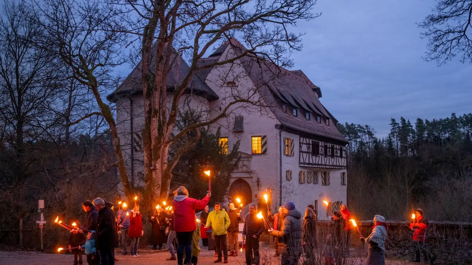 Höhlenzauber Fackelwanderung (Foto:  Burg Rabenstein Event GmbH)