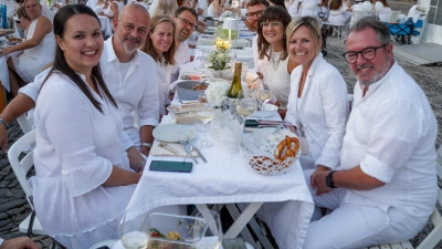 Das Diner en blanc lockte auch in diesem Jahr wieder viele Teilnehmer an.  (Foto: sd)