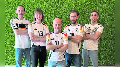Das Team vom Zollhaus IX freut sich auf die EM. V.l.: Philipp Schulz, Mareike Schulz, Patrick Sänger, Geschäftsführer Florian Schulz und Luca Stützinger.  (Foto: red )