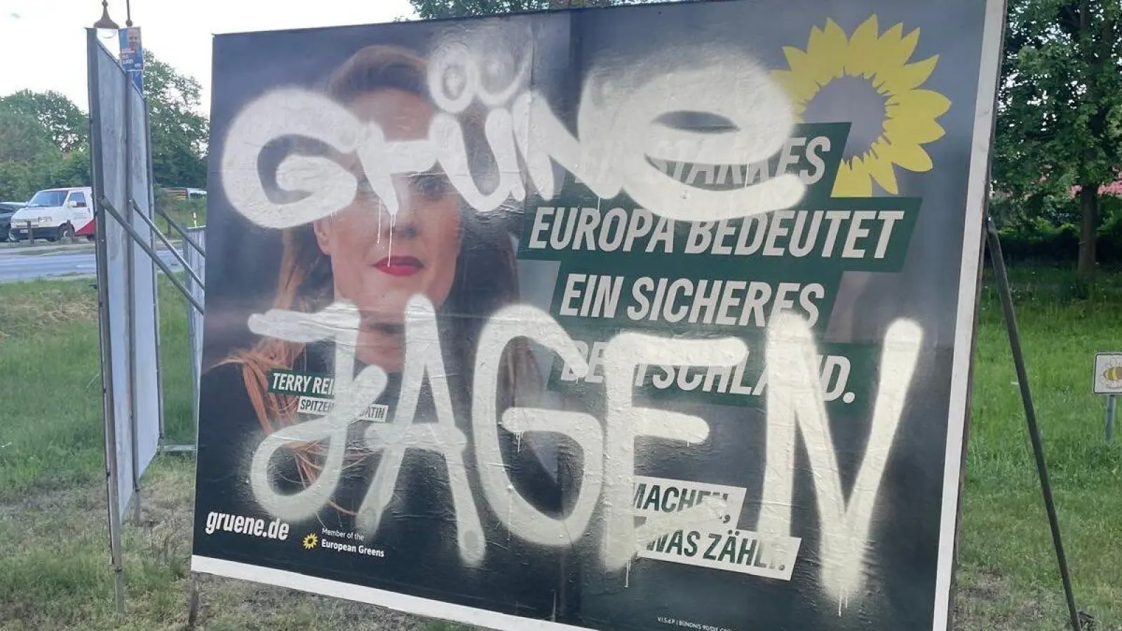 Die Gewalt gegen Politiker beschränkt sich nicht mehr nur auf Wahlplakate. Foto: Opferperspektive (Foto: uf)