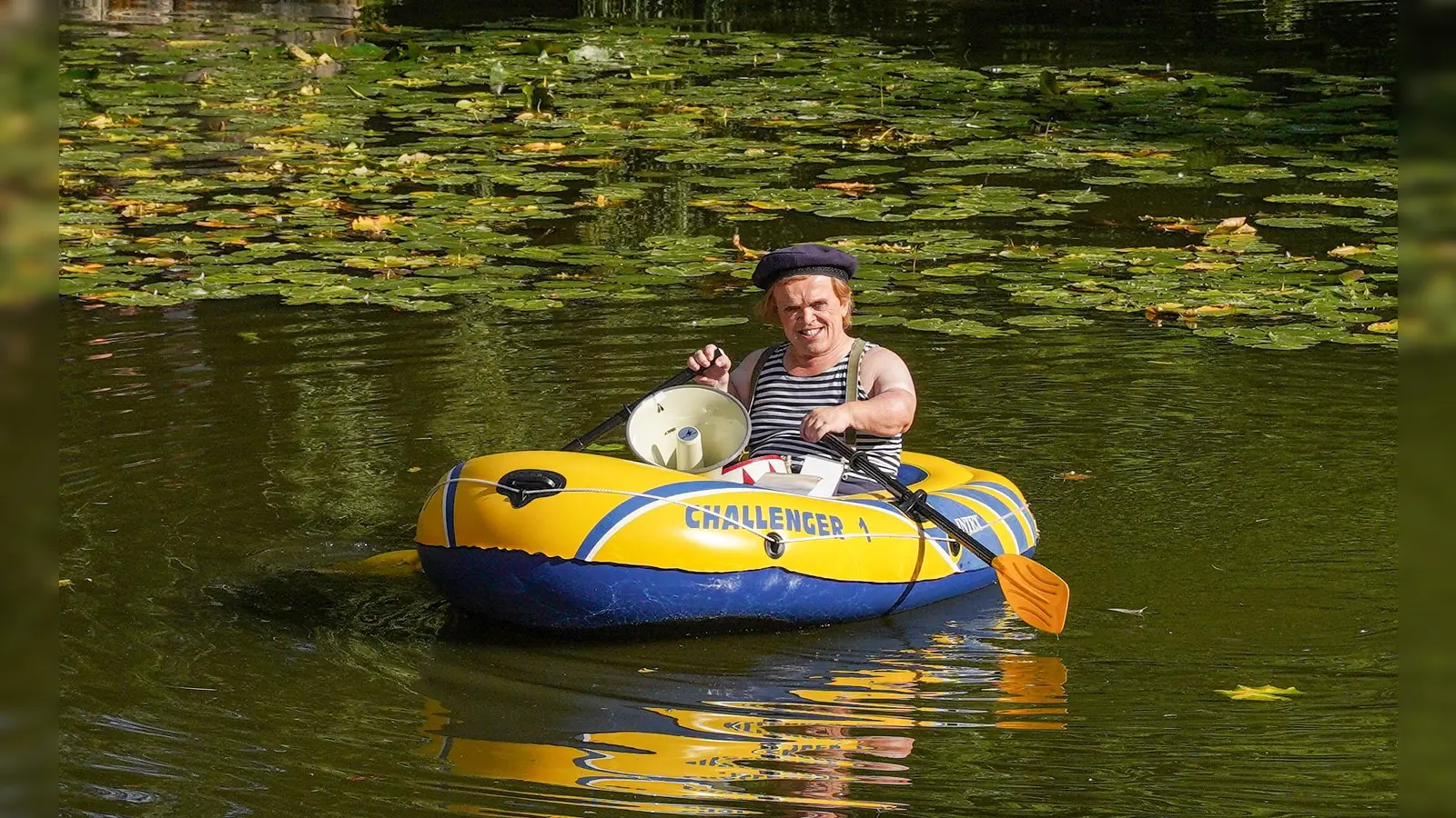 Bis zu zwei Tausend Menschen versammeln sich regelmäßig in der ersten Tannhäuser-Pause im Festspielpark.  (Foto: sd)