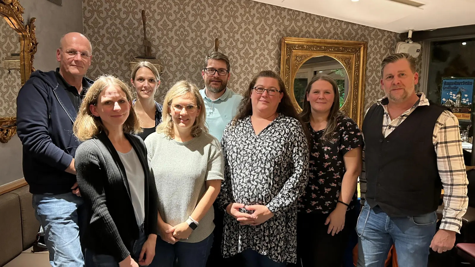 V.l.: Christoph Bönisch, Susanne Hacker, Kristina Krätzschmar, Florian Hoffmann, Friederike Dörr, Svenja Helgert, Monika Thiel, Markus Feulner. Es fehlt Kathrin Hahnke. (Foto: red )