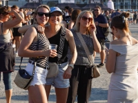 Bei bestem Wetter trat Paul Kalkbrenner am Samstag auf dem Volksfestplatz auf.  (Foto: sd)