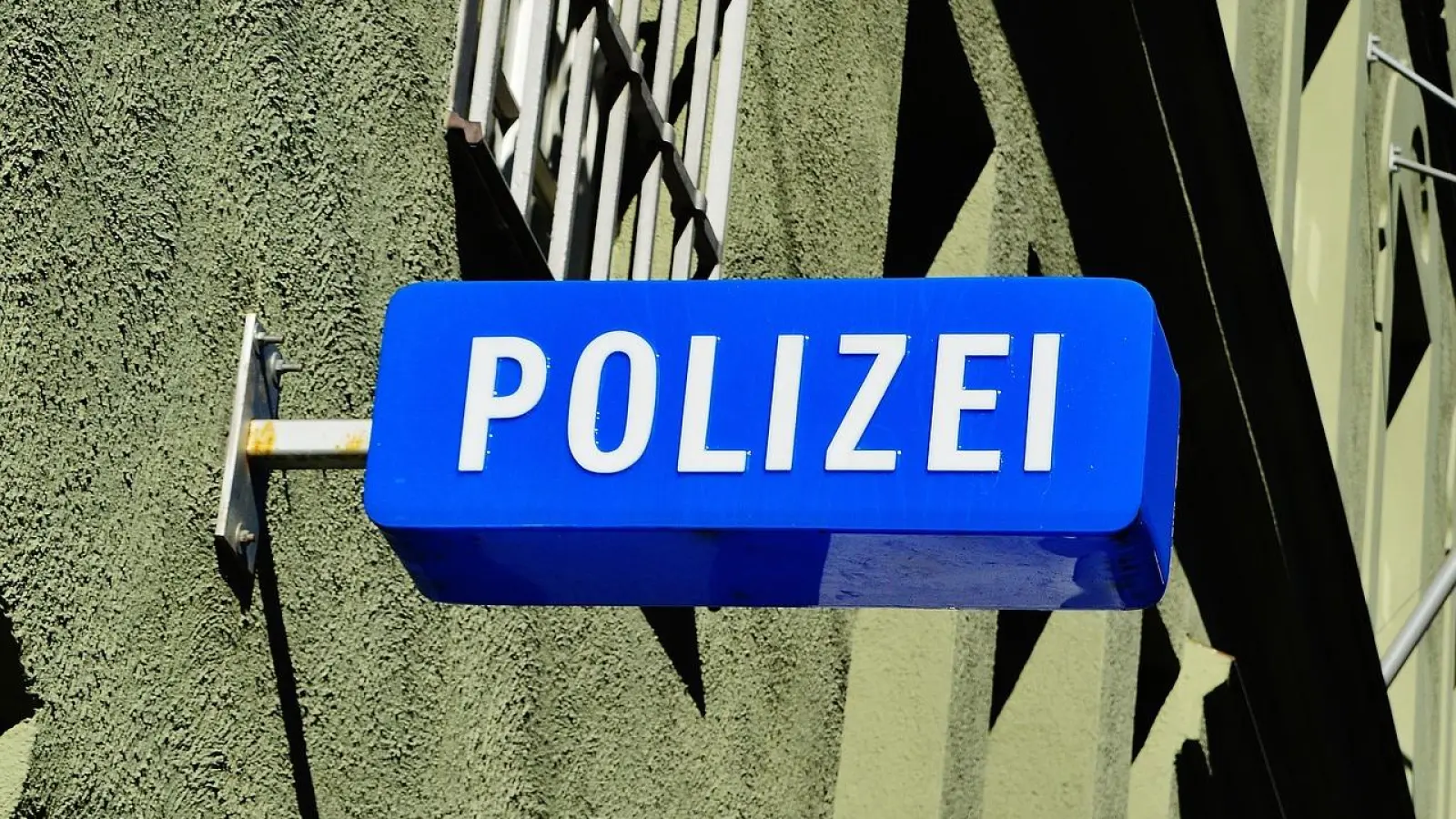 Schild Polizei (Foto: Pixabay)