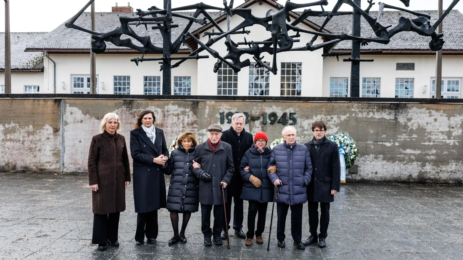 Dachau: Gedenkakt des Bayerischen Landtags und der Stiftung Bayerische Gedenkstätten für die Opfer des Nationalsozialismus. Kranzniederlegung am Internationalen Mahnmal in der KZ-Gedenkstätte Dachau.  (Foto: Matthias Balk/Bildarchiv Bayerischer Landtag)