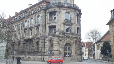 Mit der Ringvorlesung „Wie erinnern? Nationalsozialismus und Rassismus im Lokalen“ möchte die Universität Bayreuth den Dialog über Ziele und Methode des historischen Erinnerns anregen.  (Foto: red )