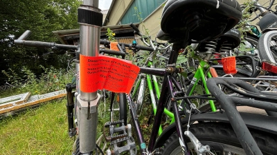 Auf wessen Fahrrad ein solcher Hinweis klebt, der sollte sein Bike schnellstens bei sich zuhause abstellen. (Foto: Stadt Bayreuth )