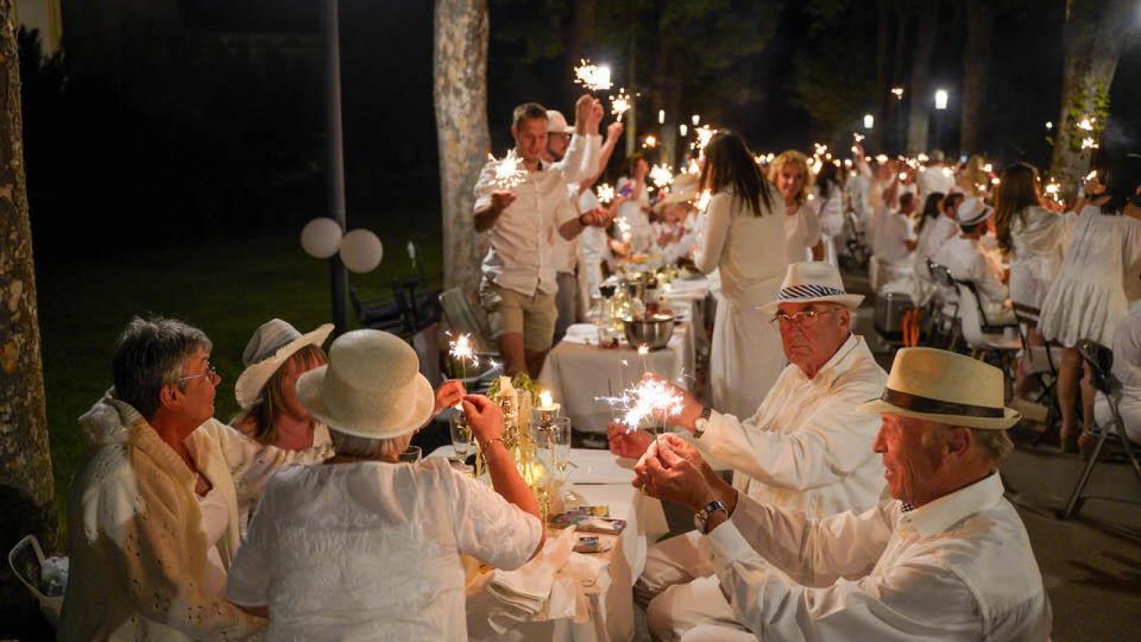 Lokalnachrichten in Bayreuth Diner en blanc (Bildergalerie