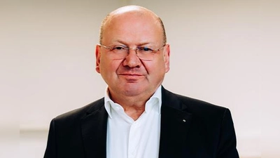 Bernhard Nitsche wird mit dem Rainer-Markgraf-Preis 2024 gewürdigt.  (Foto: www.bsz-selb.de / Berufliches Schulzentrum Selb )