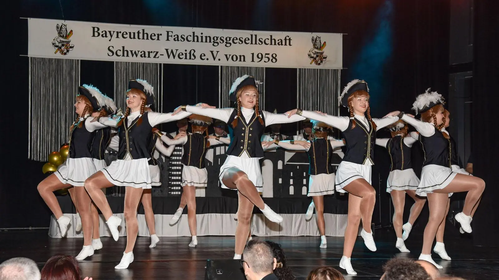 Galaprunksitzung der Faschingsgesellschaft Schwarz-Weiß Bayreuth (Foto: sd / Archivbild )